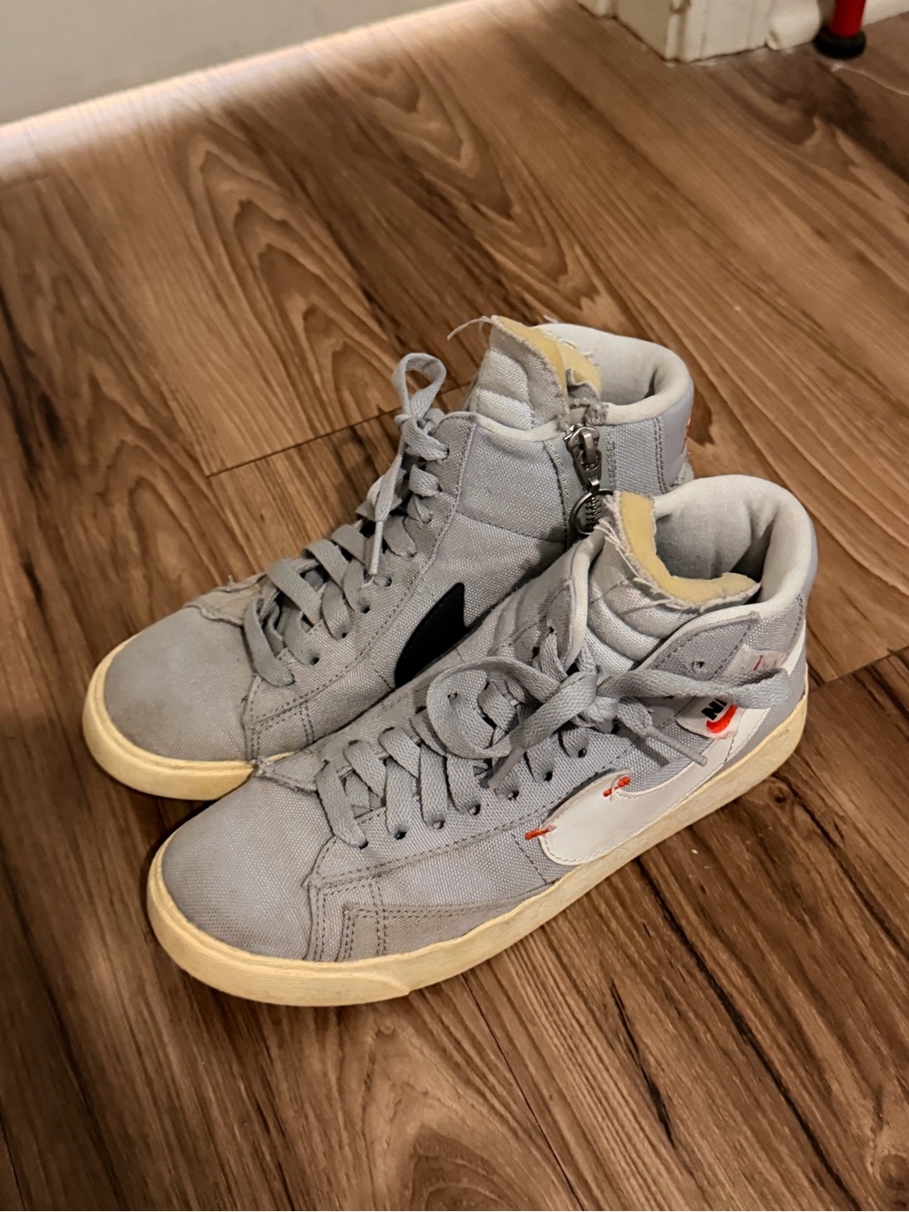Nike Blazer Mid Rebel Wolf Grey Team Orange Sneakers Women’s 6.5